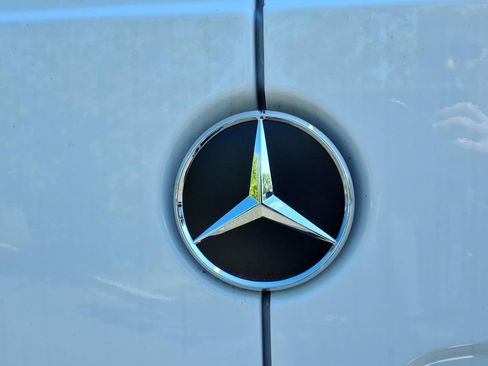Used 2024 Mercedes-Benz Sprinter 2500 image 21