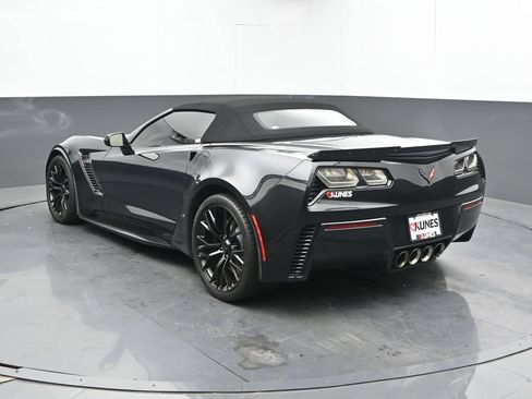 Used 2019 Chevrolet Corvette Z06 RWD image 11