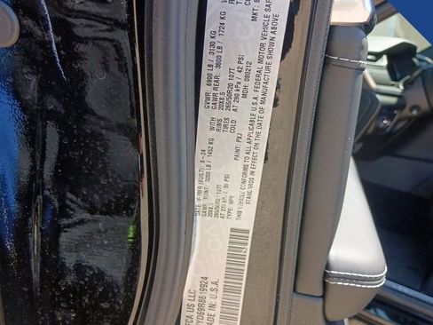 New 2024 Jeep Grand Cherokee Overland image 30