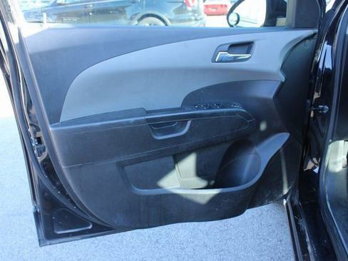 Used 2012 Chevrolet Sonic LT image 10