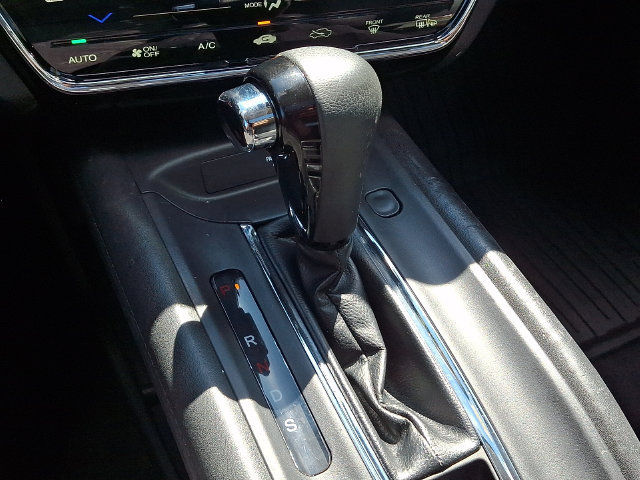 Certified 2020 Honda HR-V Touring image 16