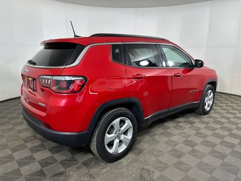 Used 2019 Jeep Compass Latitude image 3