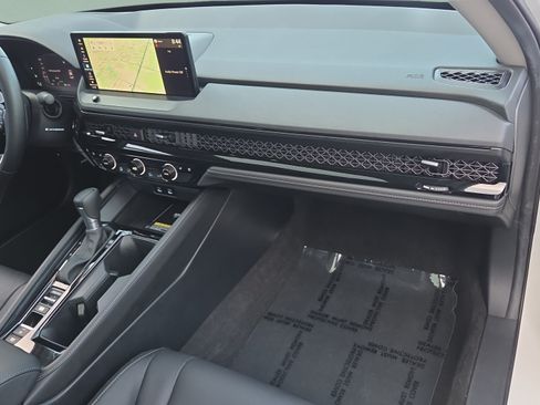 Used 2025 Honda Accord Touring image 16