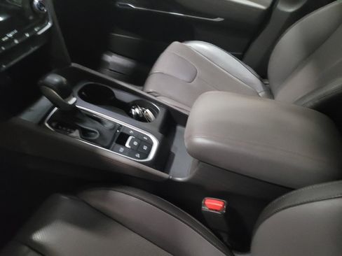 Used 2020 Hyundai Santa Fe SEL w/ Convenience + Premium Package image 26