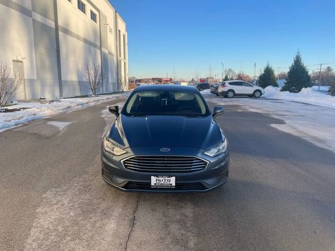 Used 2019 Ford Fusion SE image 2