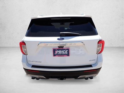 Used 2023 Ford Explorer Platinum w/ Technology Package AWD/4WD image 3
