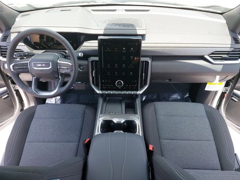 New 2025 GMC Acadia Elevation image 9