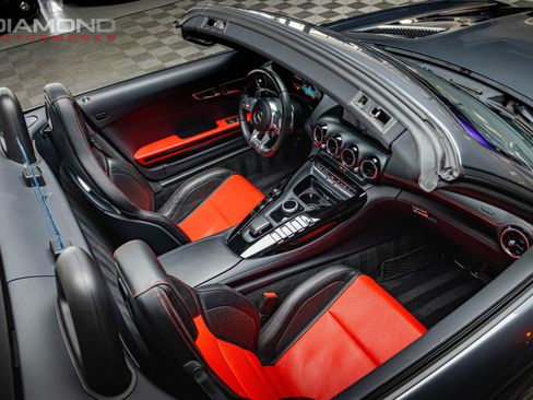 Used 2020 Mercedes-Benz AMG GT Roadster image 90