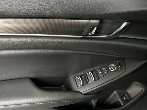 Used 2021 Honda Accord Sport Special Edition image 11
