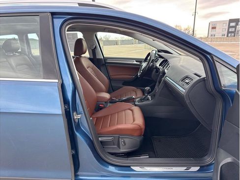 Used 2018 Volkswagen Golf Alltrack SEL image 10