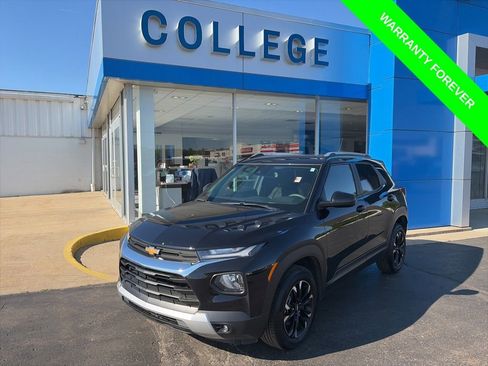 Used 2023 Chevrolet TrailBlazer LT w/ Convenience Package AWD/4WD image 1