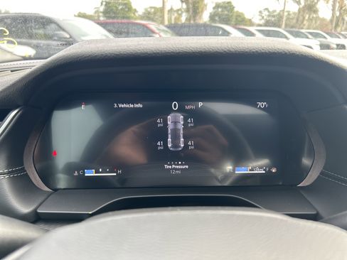 New 2025 Jeep Grand Cherokee Altitude image 22