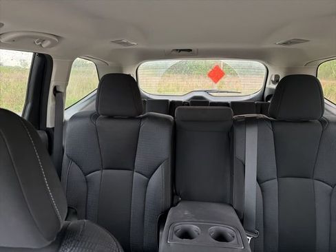 Used 2023 Subaru Ascent Premium w/ Convenience Package image 18