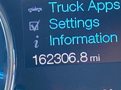 Used 2014 Ford F150 Lariat w/ Equipment Group 502A Luxury image 25