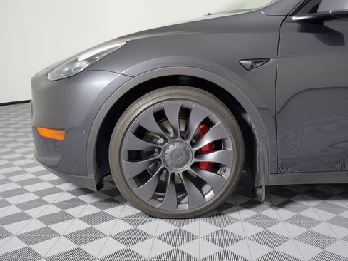 Used 2024 Tesla Model Y Performance AWD/4WD image 13