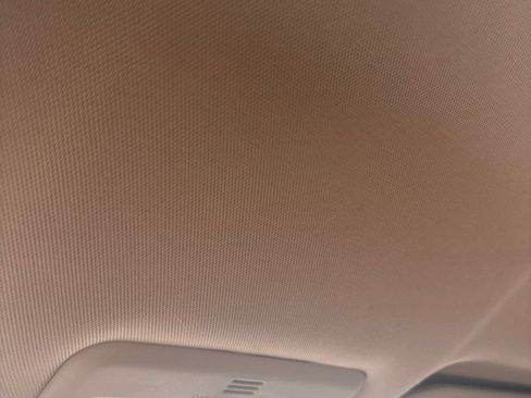 Used 2018 Toyota Corolla LE FWD image 12