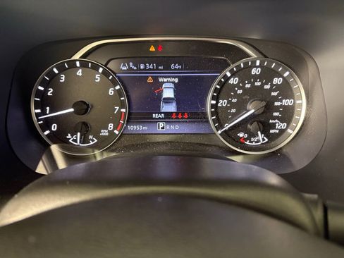 Used 2023 Nissan Frontier SV w/ Technology Package image 25