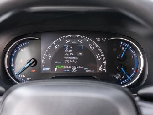 Used 2025 Toyota RAV4 LE AWD/4WD image 23