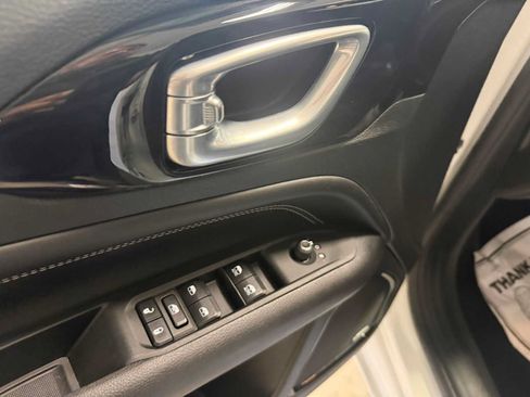 Used 2023 Jeep Compass High Altitude AWD/4WD image 21