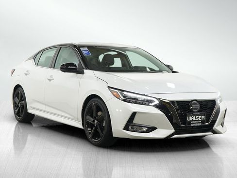 Used 2023 Nissan Sentra SR w/ SR Premium Package FWD image 8