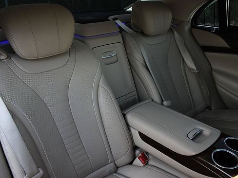 Used 2017 Mercedes-Benz S 550 Sedan image 26