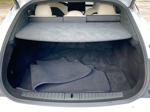 Used 2023 Tesla Model S Base image 10