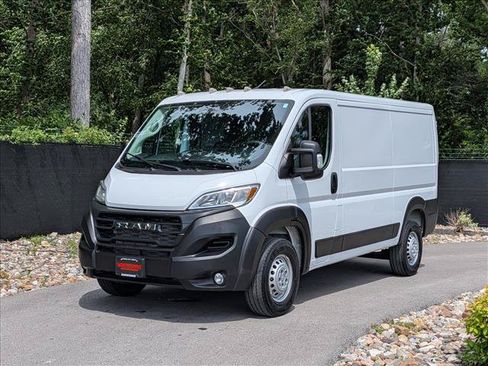 Used 2025 RAM ProMaster 2500 w/ Convenience Group FWD image 1