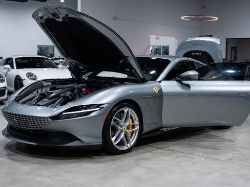 Used 2021 Ferrari Roma RWD image 33