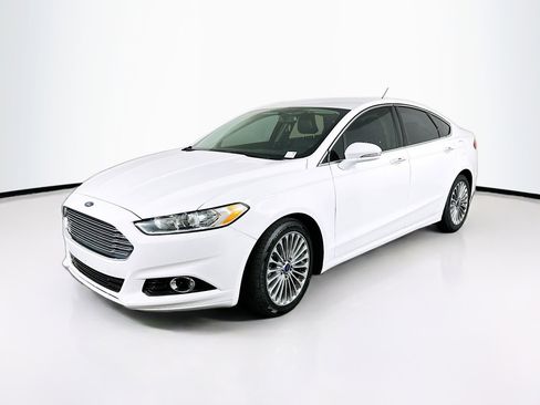 Used 2016 Ford Fusion Titanium FWD image 3