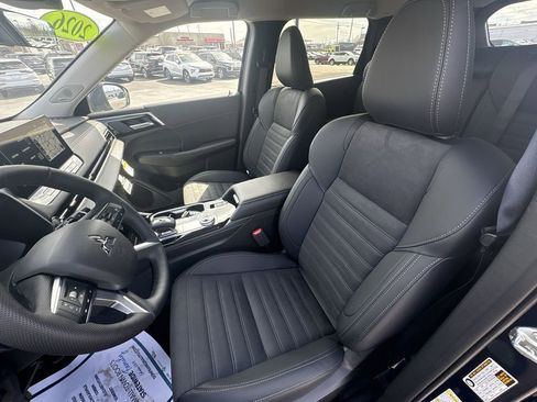 New 2026 Mitsubishi Outlander SE AWD/4WD image 13