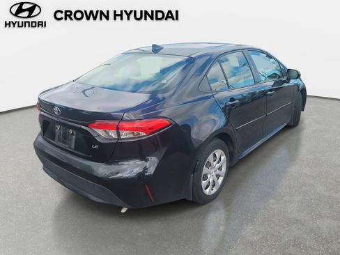 Used 2021 Toyota Corolla LE image 5