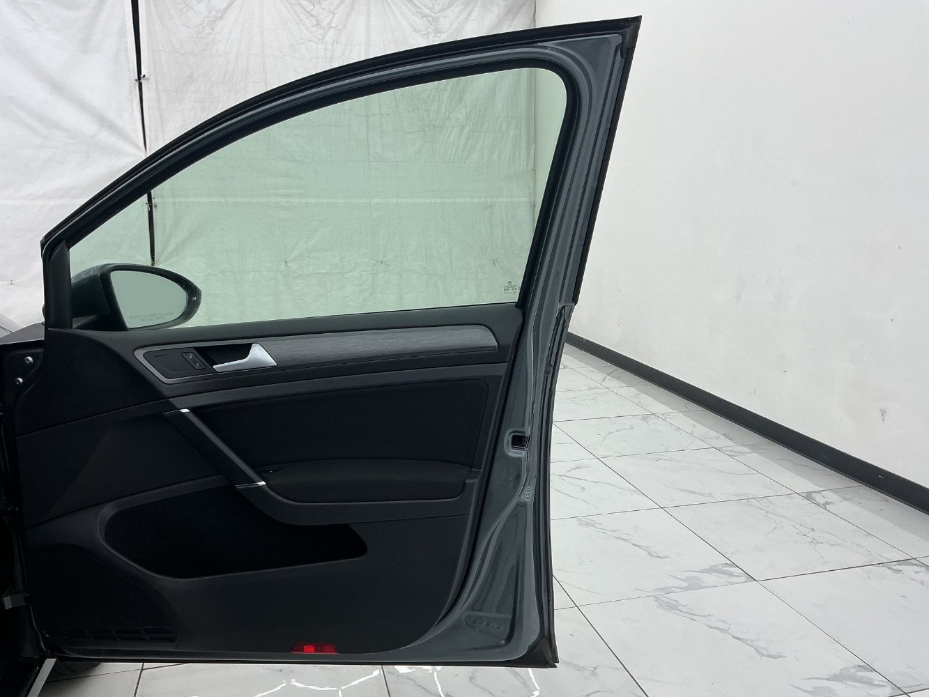 Used 2019 Volkswagen Golf S AWD/4WD image 19