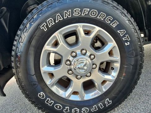 Used 2024 RAM 2500 Laramie AWD/4WD image 9