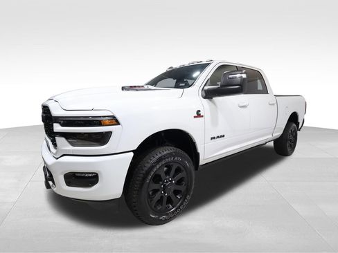 Used 2025 RAM 3500 Laramie AWD/4WD image 8