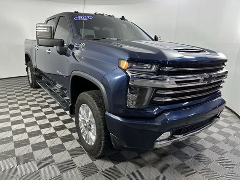 Used 2021 Chevrolet Silverado 2500 High Country w/ Z71 Off-Road Package image 2