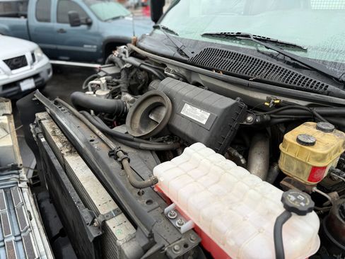 Used 2007 Chevrolet Kodiak C4500 2WD Regular Cab image 14