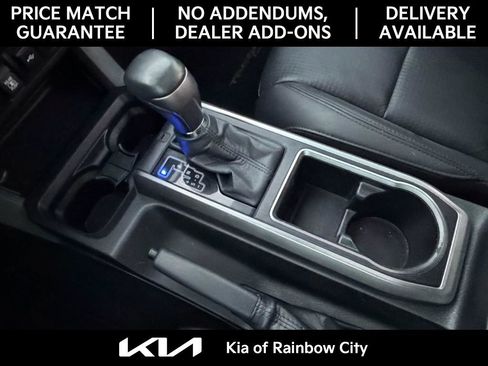 Used 2021 Toyota Tacoma Limited image 28