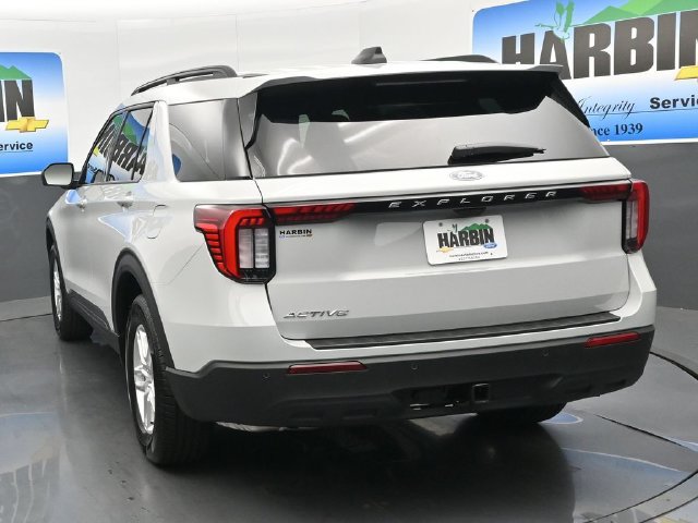 New 2027 Ford Explorer Active RWD image 4