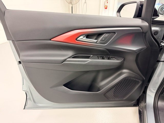 Certified 2026 Chevrolet Equinox EV RS FWD image 17