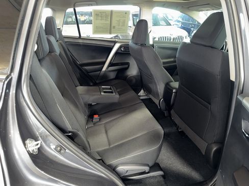 Used 2018 Toyota RAV4 XLE image 11