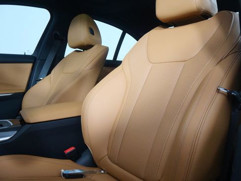 Used 2026 BMW M340i xDrive w/ Premium Package image 11