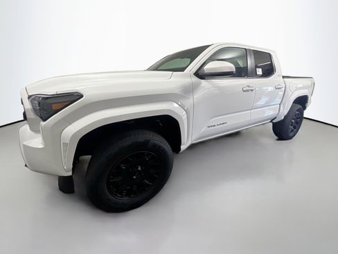 New 2025 Toyota Tacoma SR5 image 9