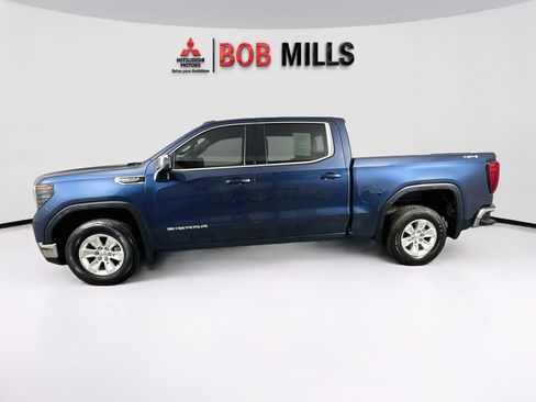Used 2022 GMC Sierra 1500 SLE AWD/4WD image 4
