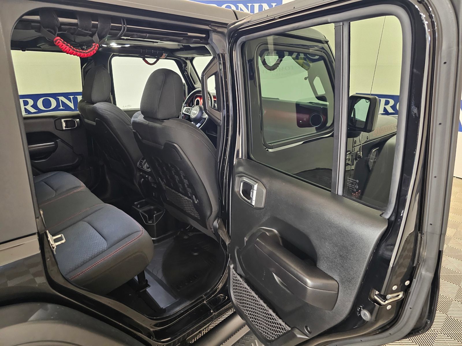 Used 2021 Jeep Wrangler Unlimited Rubicon w/ LED Lighting Group AWD/4WD image 25