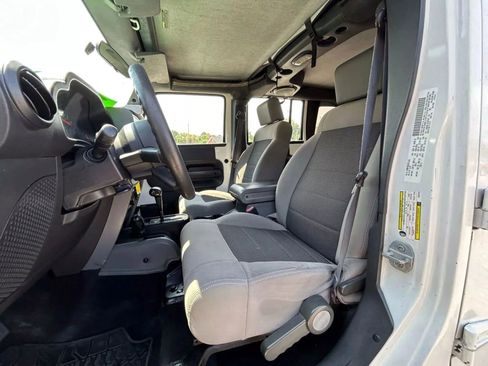 Used 2008 Jeep Wrangler Unlimited X w/ Trailer Tow Group image 20