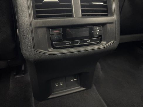 Used 2023 Volkswagen Atlas SE w/ Panoramic Sunroof Package image 71