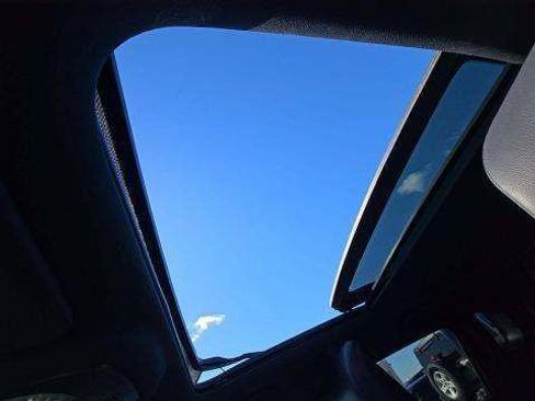 Used 2024 Jeep Compass Latitude w/ Sun and Sound Group image 19