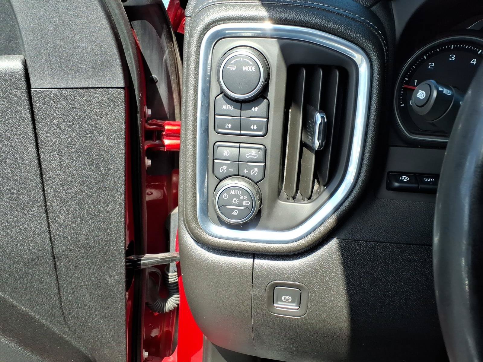Used 2023 Chevrolet Silverado 2500 High Country w/ Z71 Off-Road Package AWD/4WD image 34