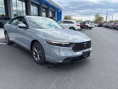 Used 2025 Honda Accord EX-L image 4