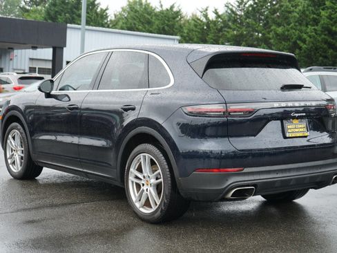 Used 2021 Porsche Cayenne AWD/4WD image 3
